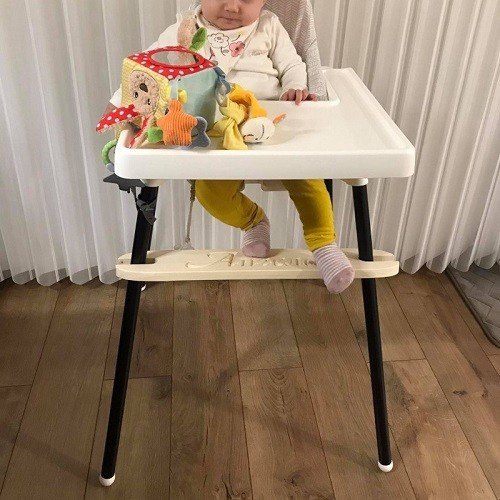 Highchair footrests