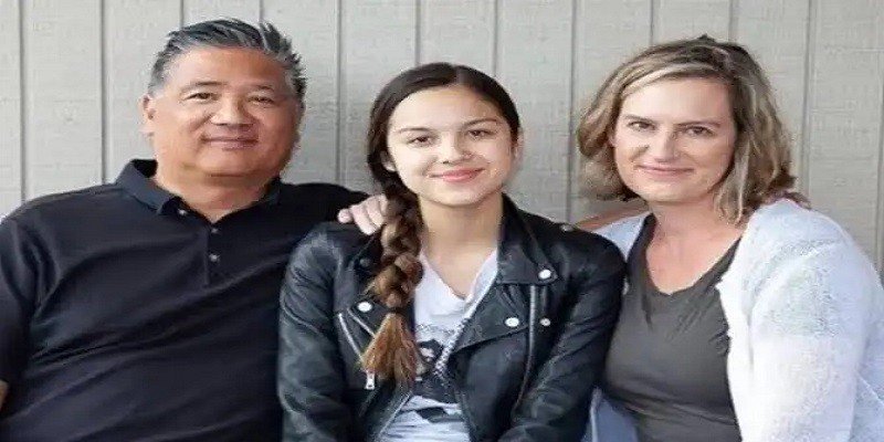 Who Are Olivia Rodrigo Parents