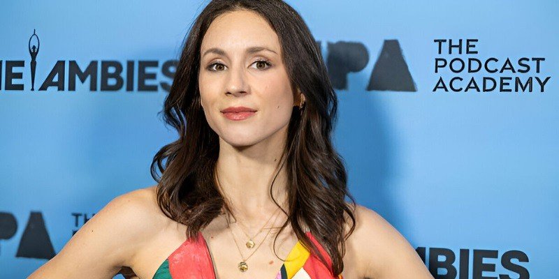 Troian Bellisario Parents
