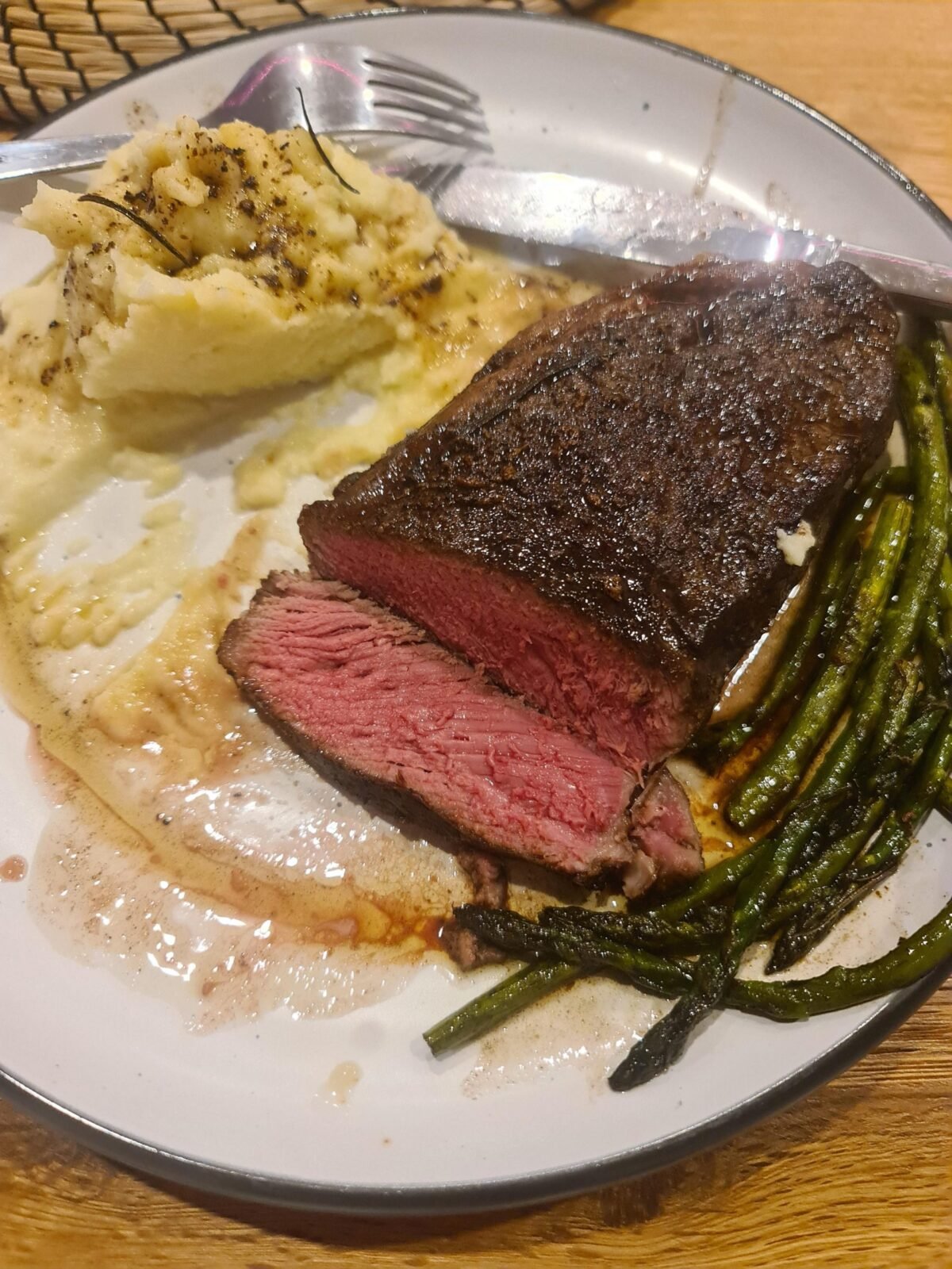 Can Pregnant Women Eat Medium Rare Steak?