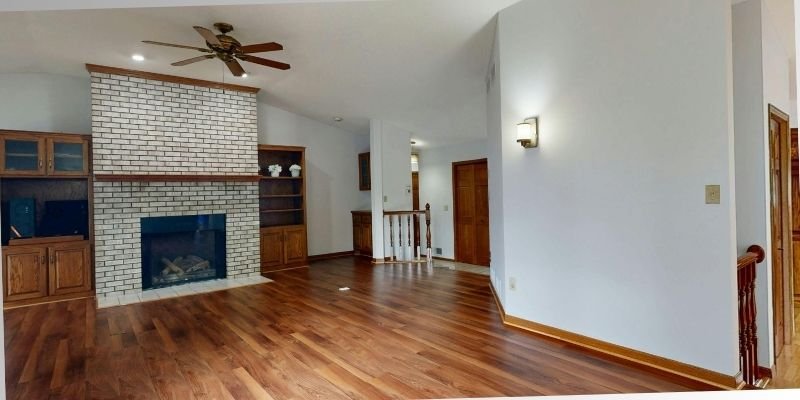 How to Deal with Room Floor Liquid Mess Without Damaging Your Flooring